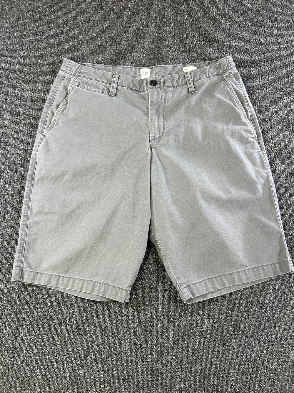 Gap Men’s Gray Chino Shorts Size 33 Flat Front Casual